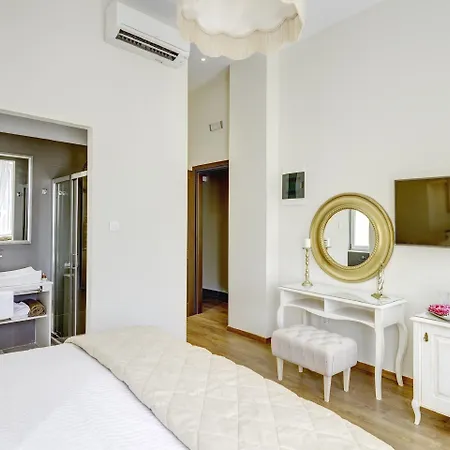 Konukevi 1844 Syros Ermoupoli