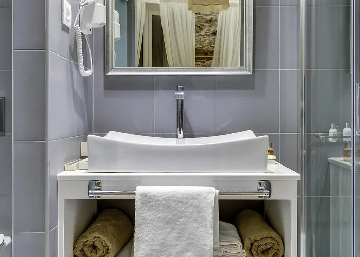 Guest house 1844 Syros