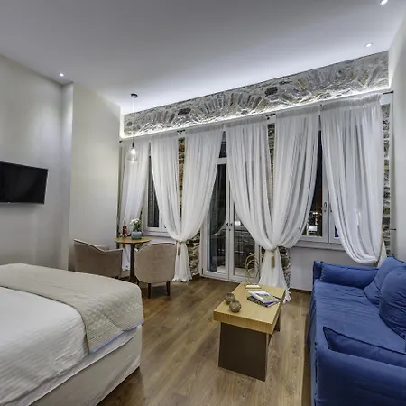 1844 Syros 4* エルムポリ