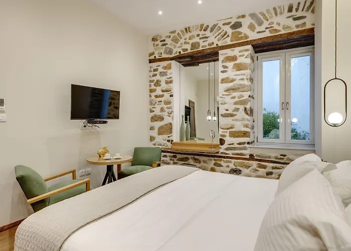 1844 Syros Konukevi 4*